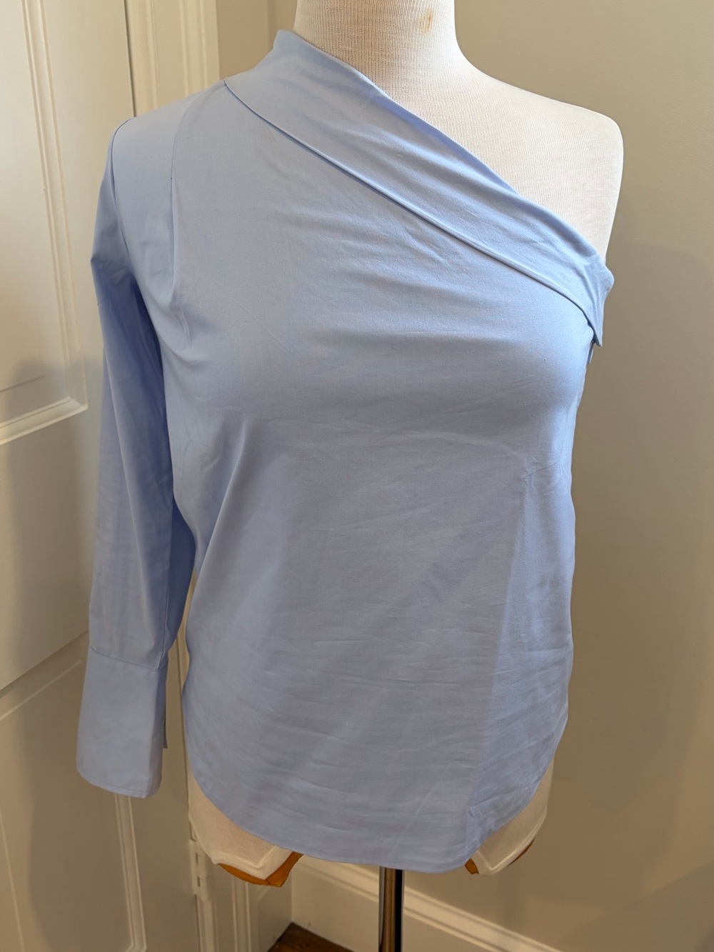 NWT! Banana Republic Women’s One Shoulder Blue Dress Shirt Size 0 Petite
